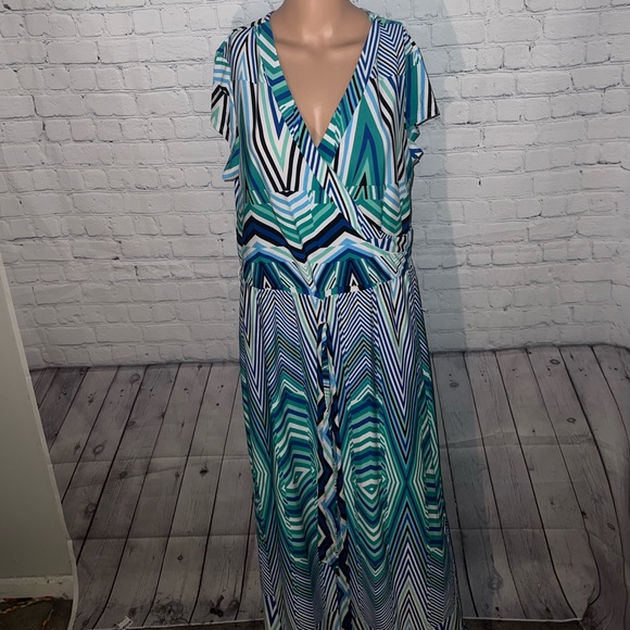 new directions Dresses & Skirts - New Directions Woman White, Green & Blue striped dress size 1X